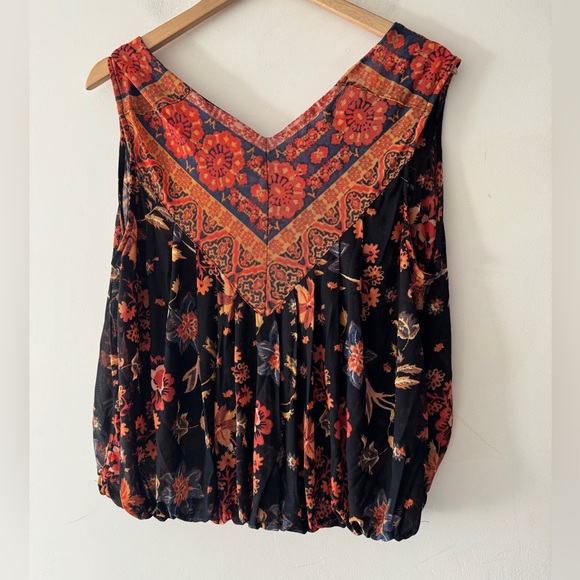 Free People Havana Black Floral Boho Sleeveless Surplice Top Size Medium - Picture 6 of 9